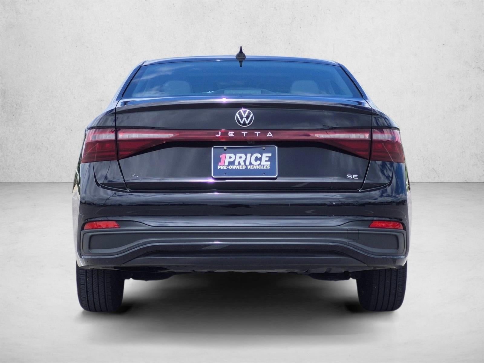 2025 Volkswagen Jetta SE Auto