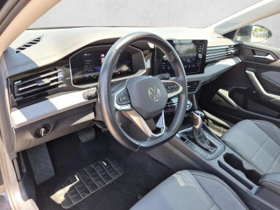 2025 Volkswagen Jetta SE Auto