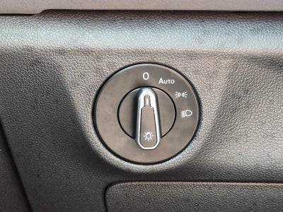 2025 Volkswagen Jetta SE Auto