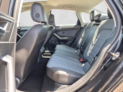 2025 Volkswagen Jetta SE Auto