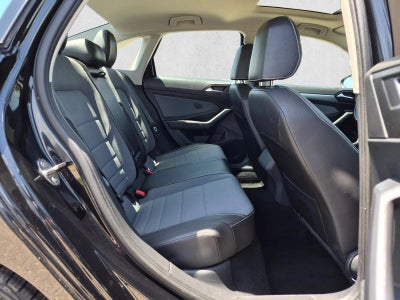 2025 Volkswagen Jetta SE Auto