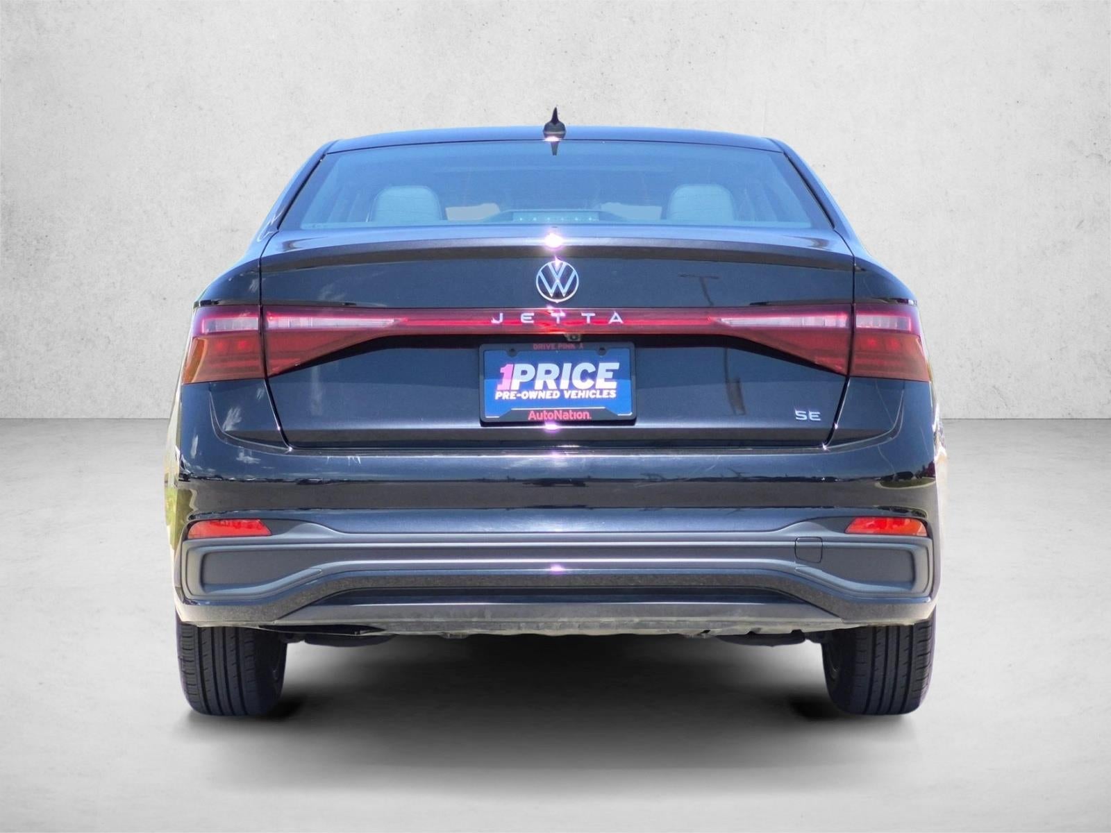 2025 Volkswagen Jetta SE Auto