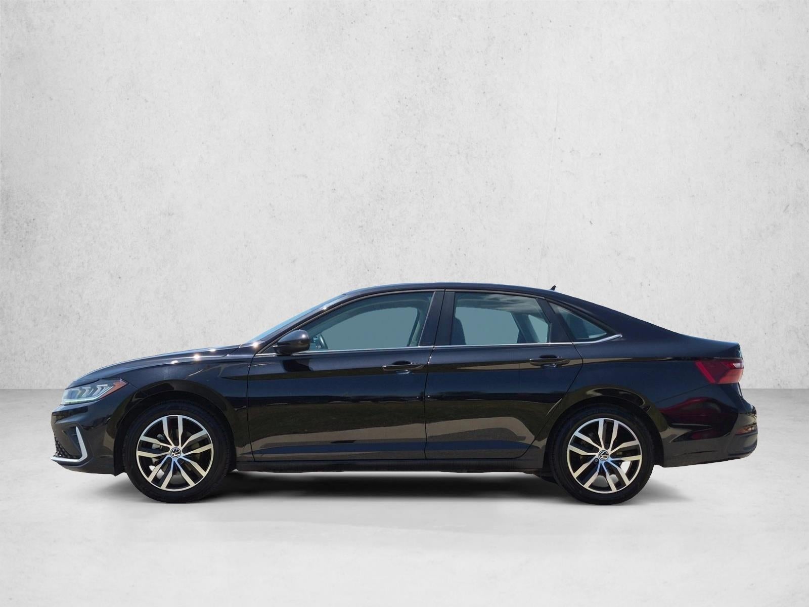 2025 Volkswagen Jetta SE Auto