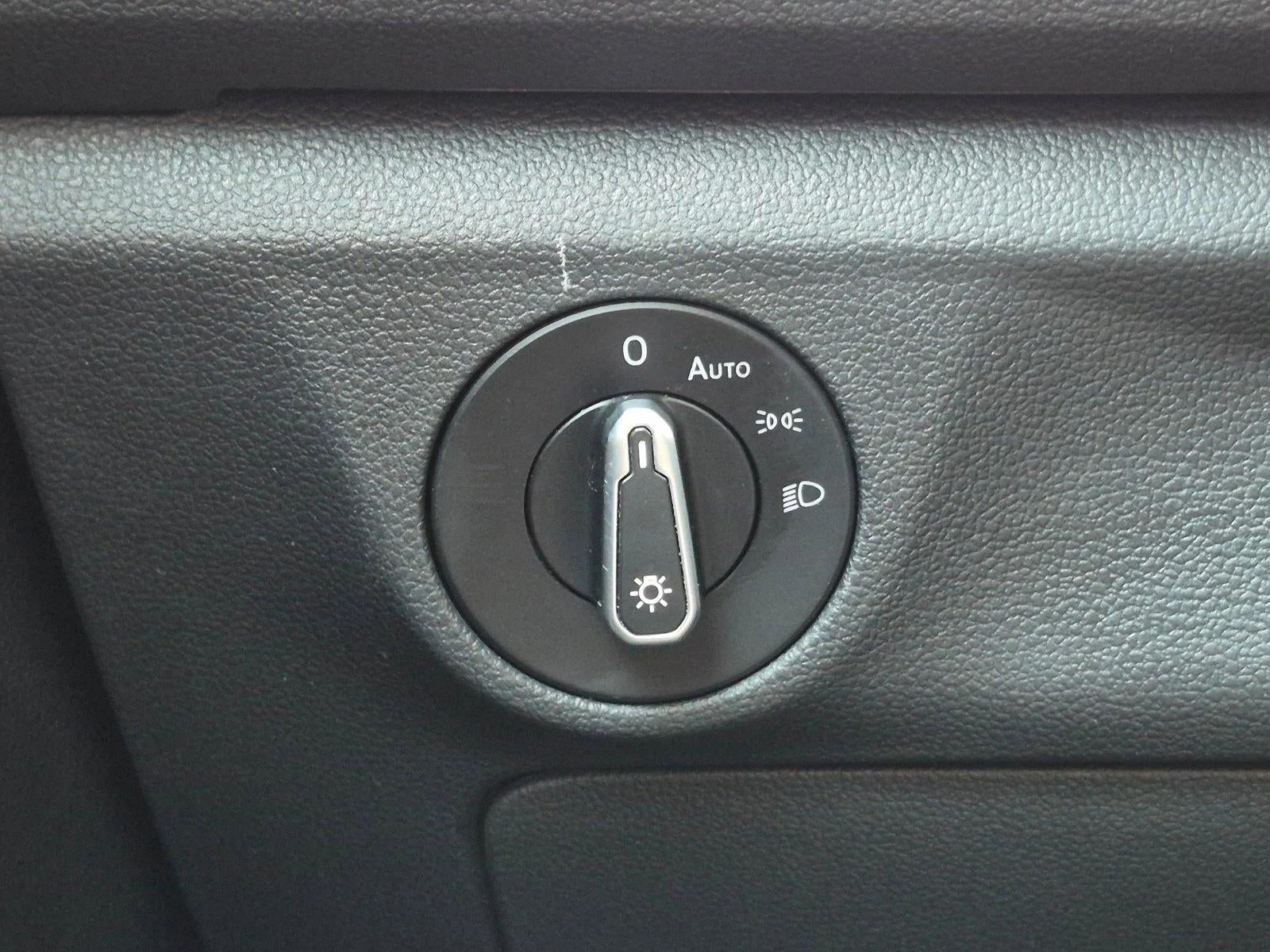 2022 Volkswagen Jetta S Auto