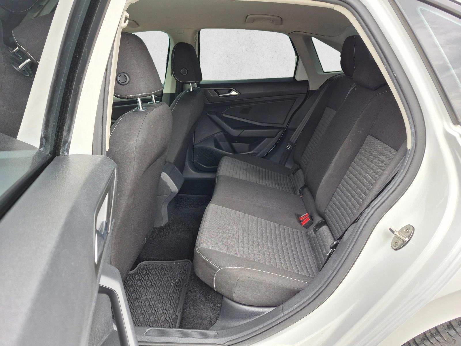 2022 Volkswagen Jetta S Auto
