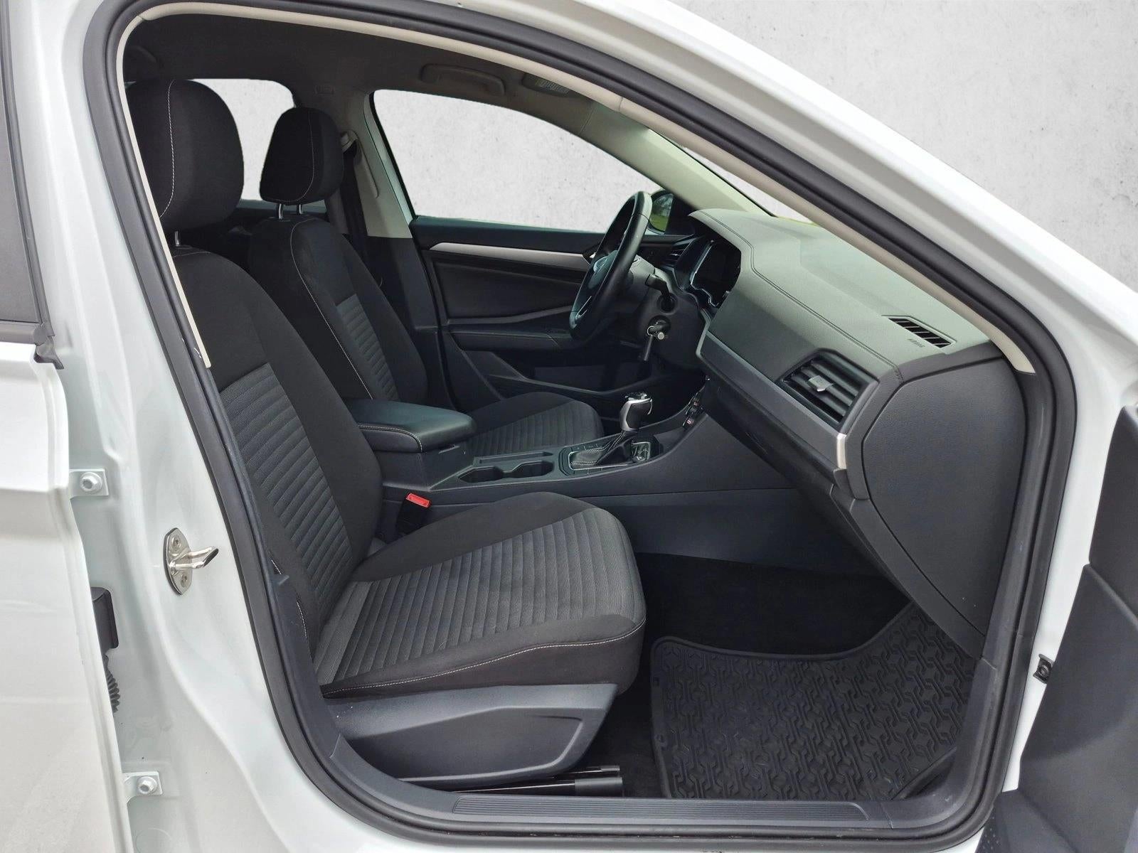 2022 Volkswagen Jetta S Auto