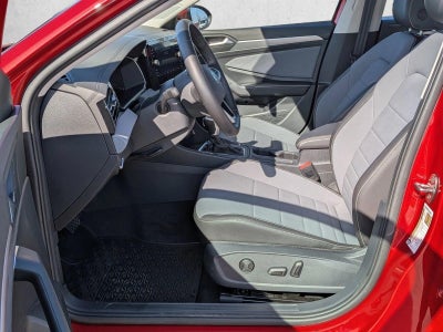 2025 Volkswagen Jetta SE Auto