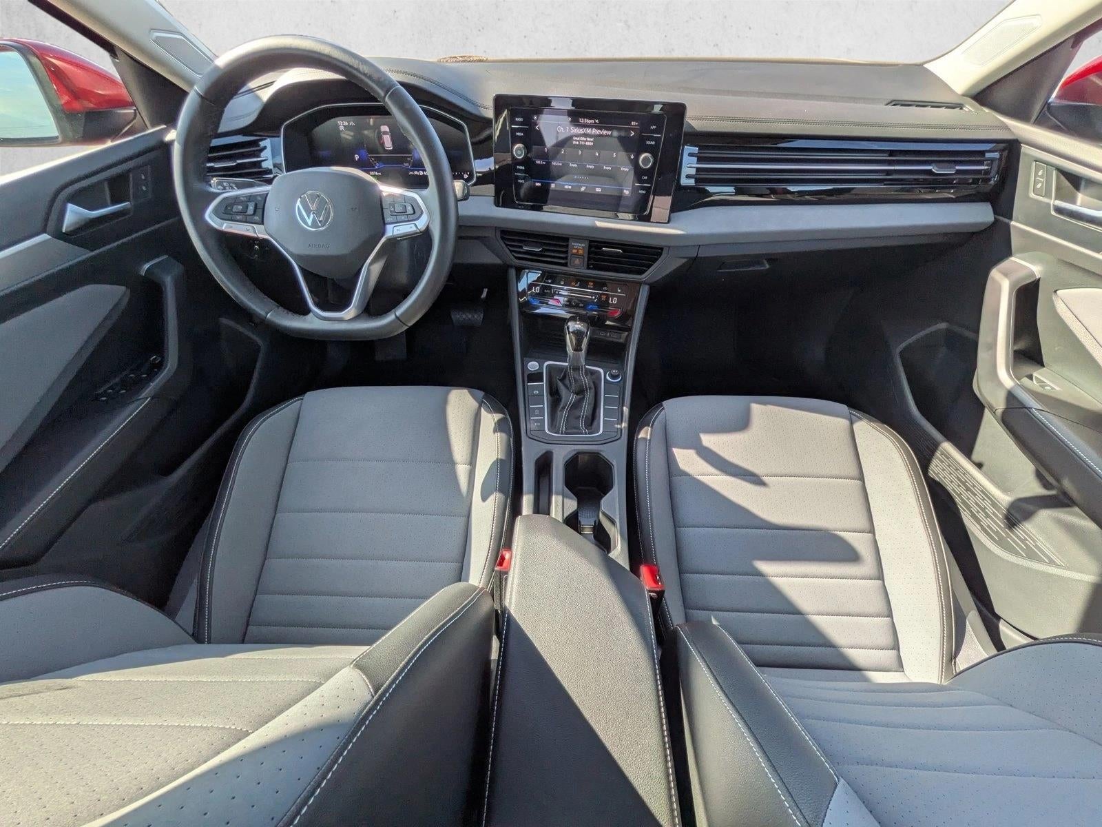 2025 Volkswagen Jetta SE Auto