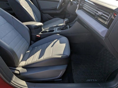 2025 Volkswagen Jetta SE Auto