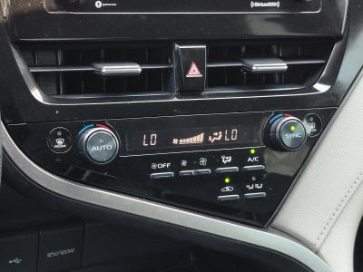 2022 Toyota Camry Hybrid LE CVT (Natl)