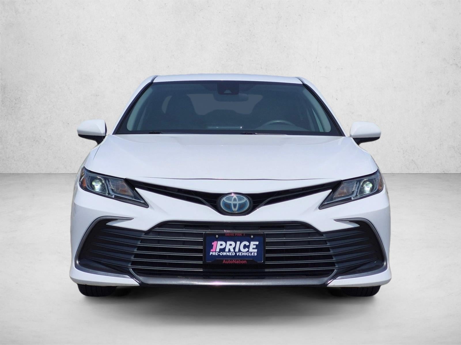 2022 Toyota Camry Hybrid LE CVT (Natl)