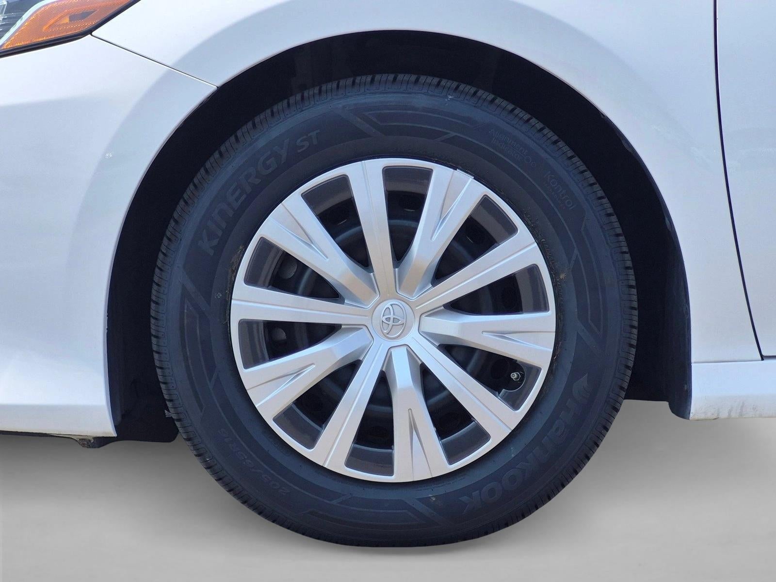 2022 Toyota Camry Hybrid LE CVT (Natl)