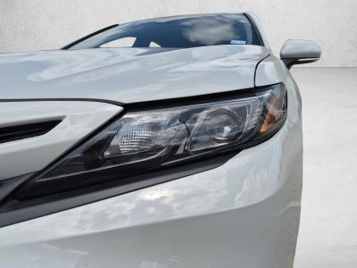 2022 Toyota Camry SE Auto (SE)
