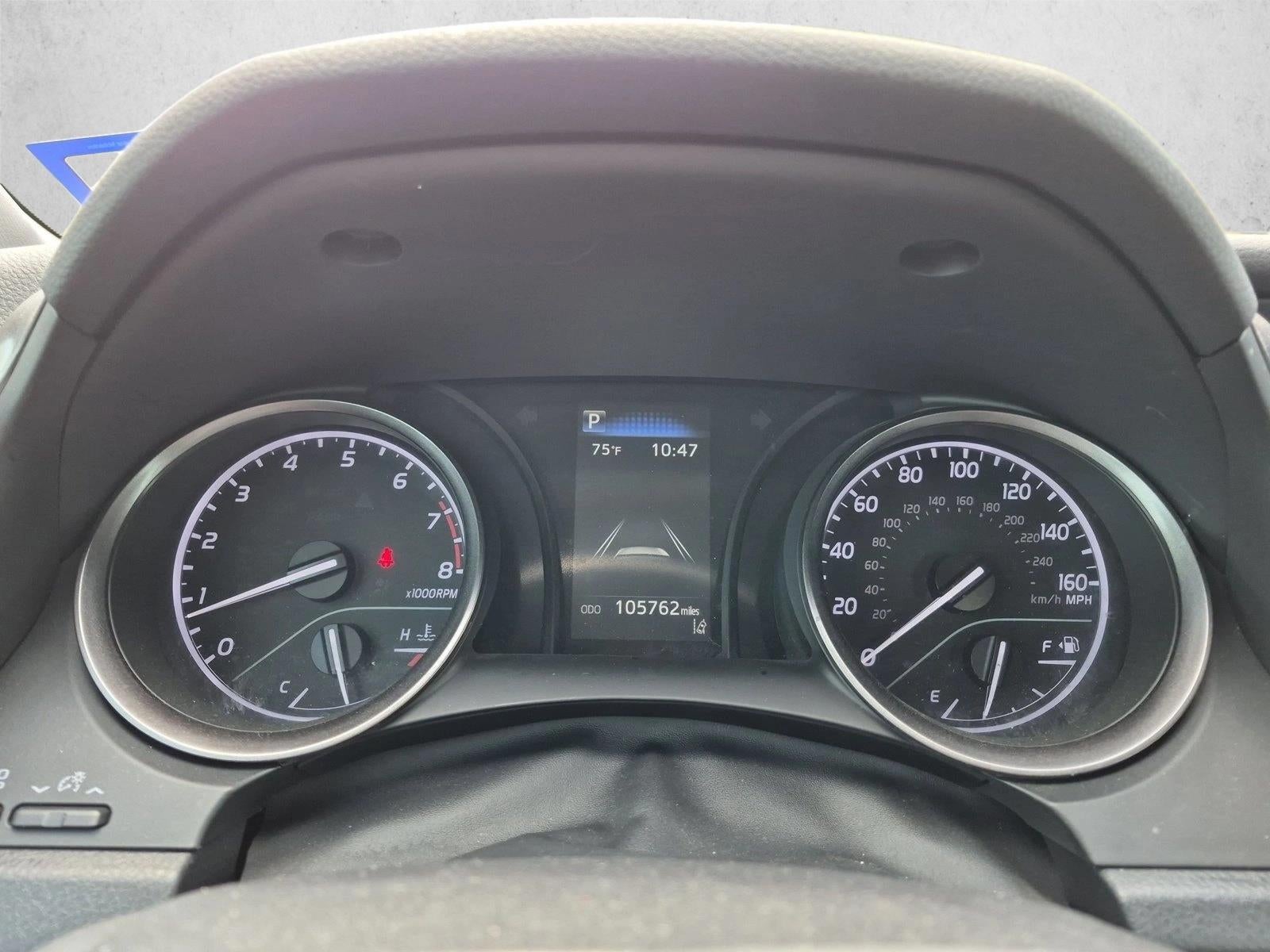 2022 Toyota Camry SE Auto (SE)