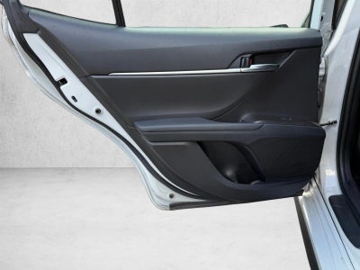 2022 Toyota Camry SE Auto (SE)