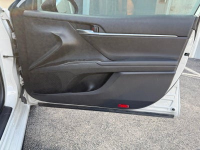 2022 Toyota Camry SE Auto (SE)