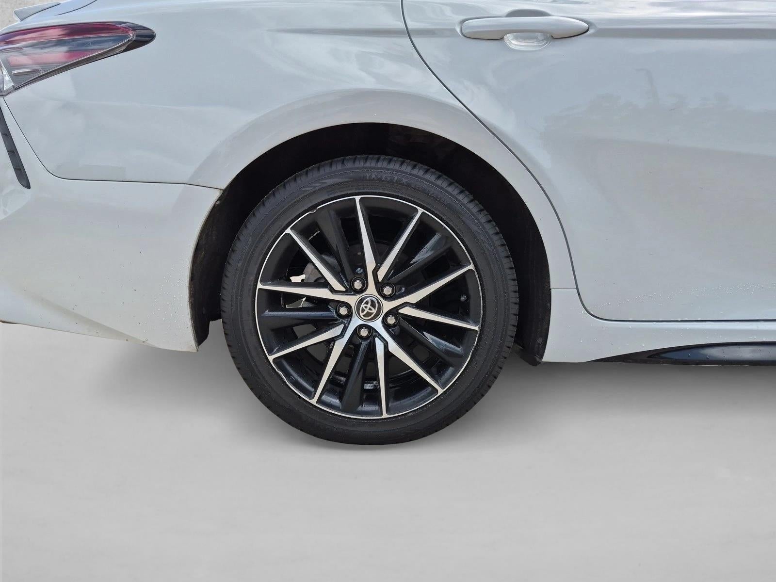 2022 Toyota Camry SE Auto (SE)
