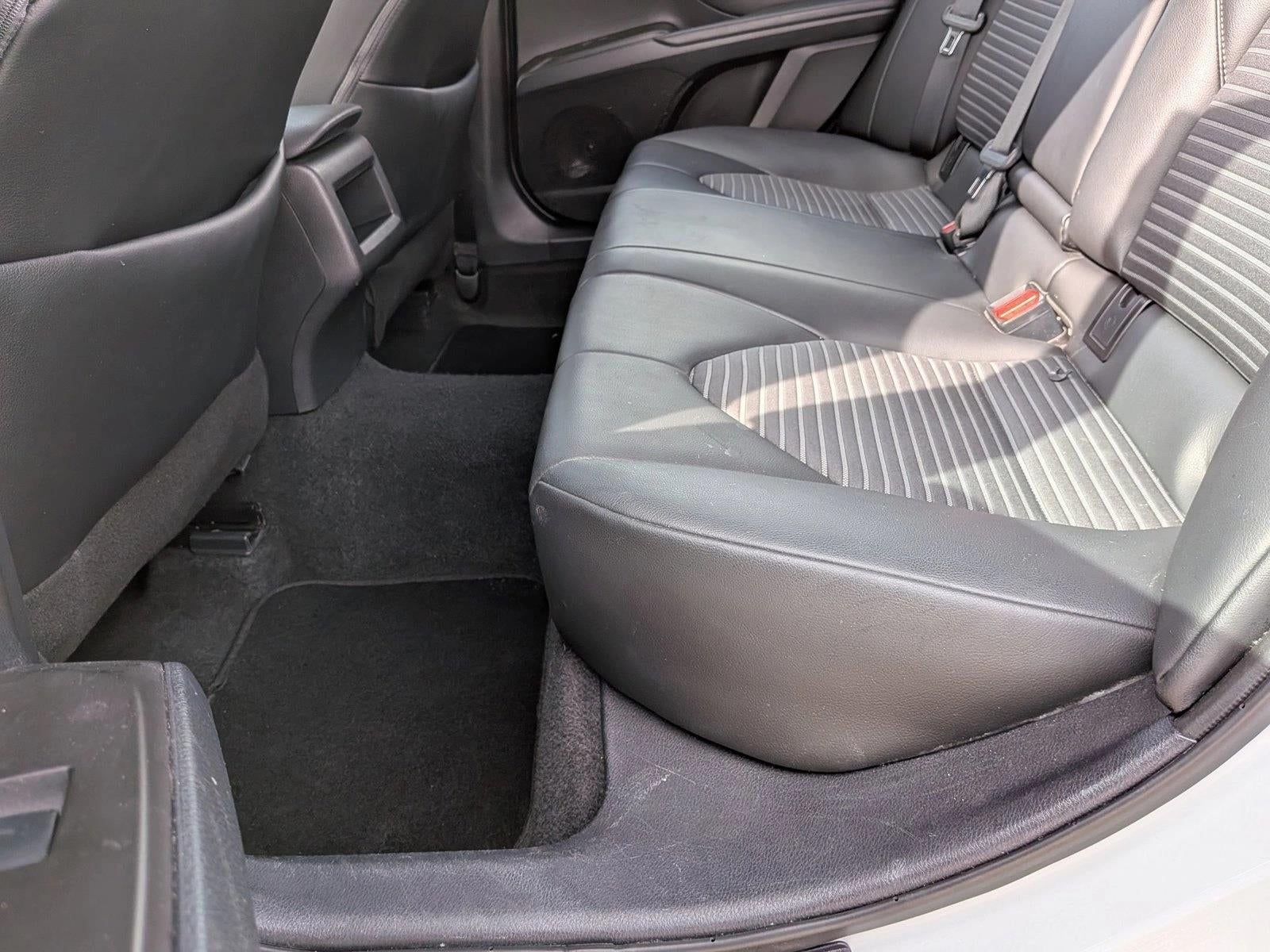 2024 Toyota Camry SE Auto (SE)