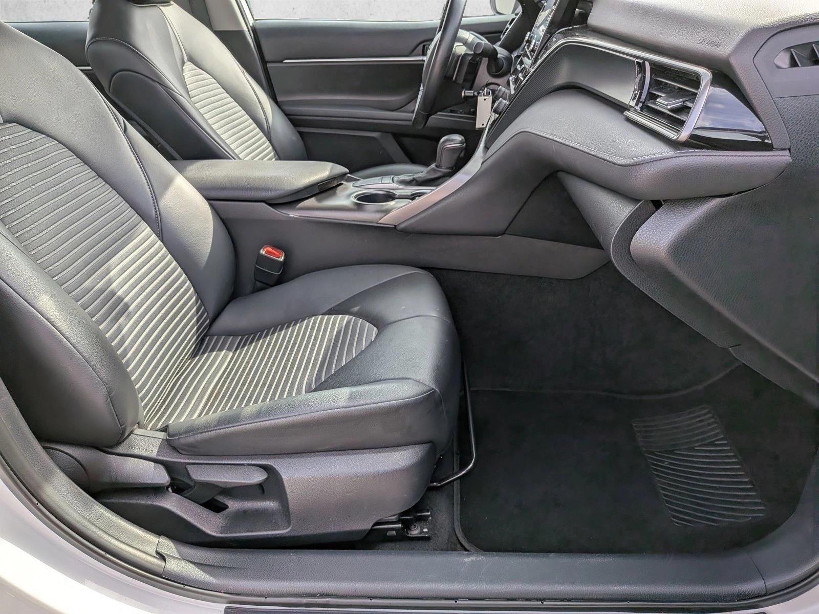 2024 Toyota Camry SE Auto (SE)