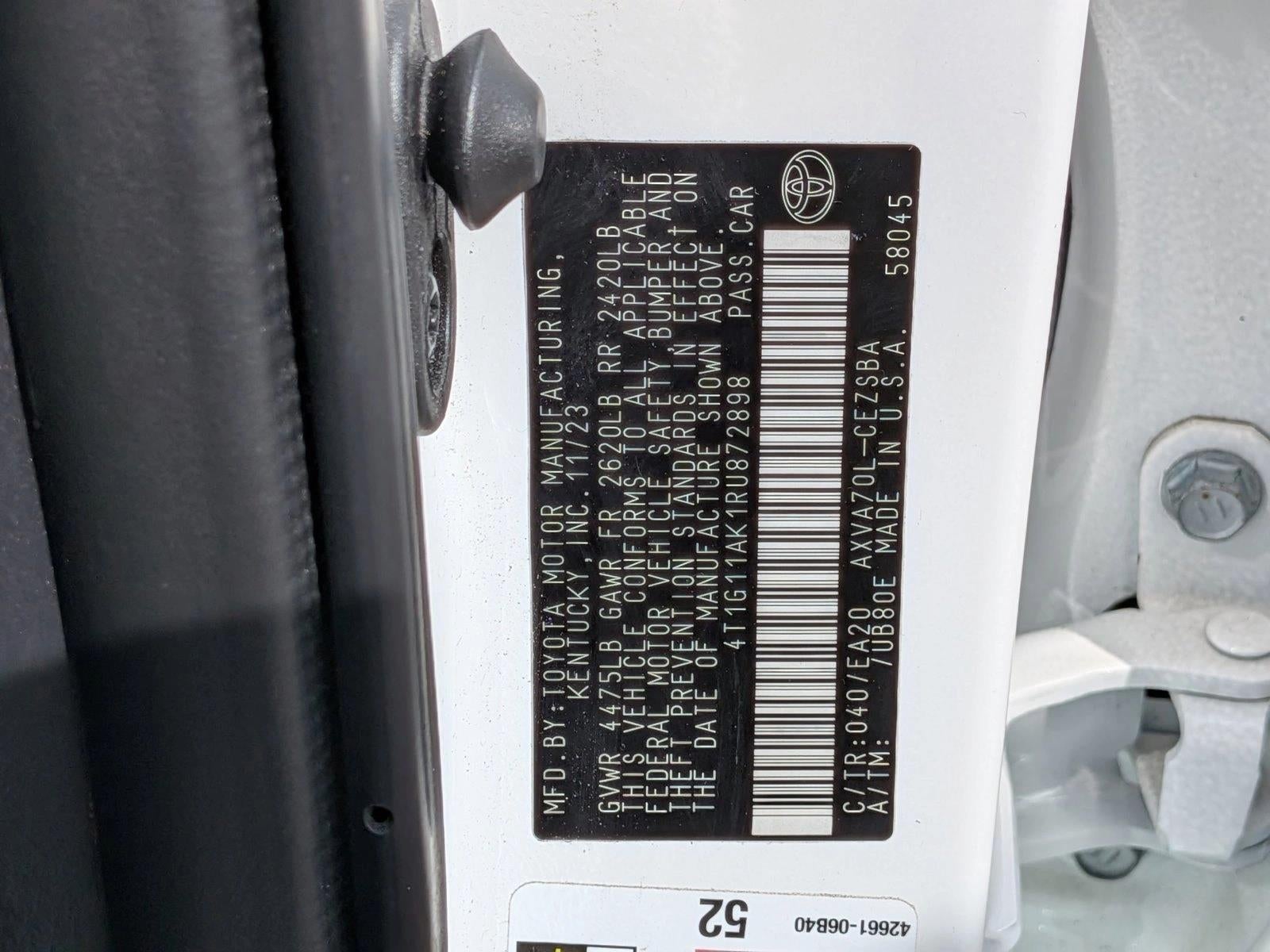 2024 Toyota Camry SE Auto (SE)