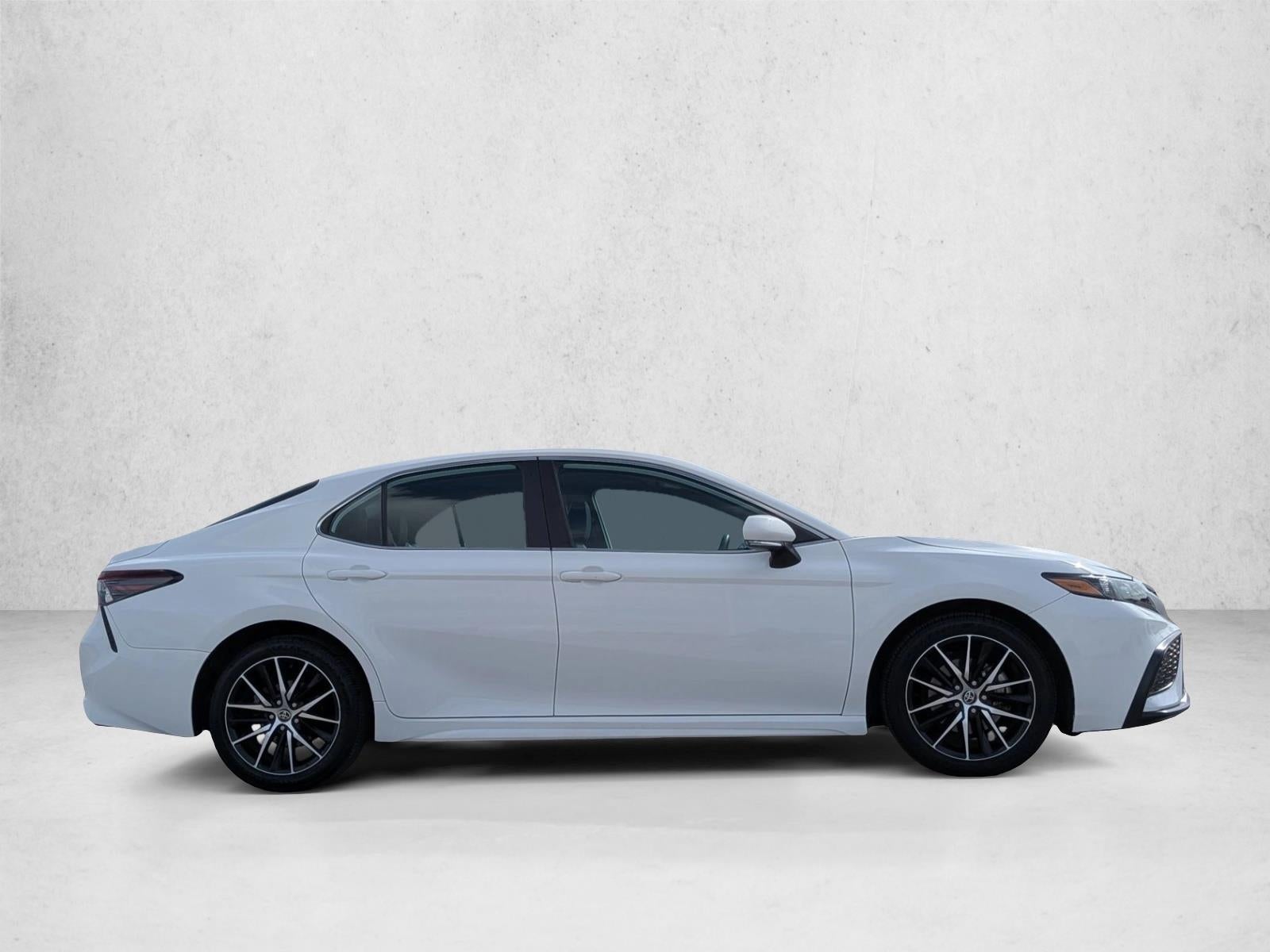 2024 Toyota Camry SE Auto (SE)