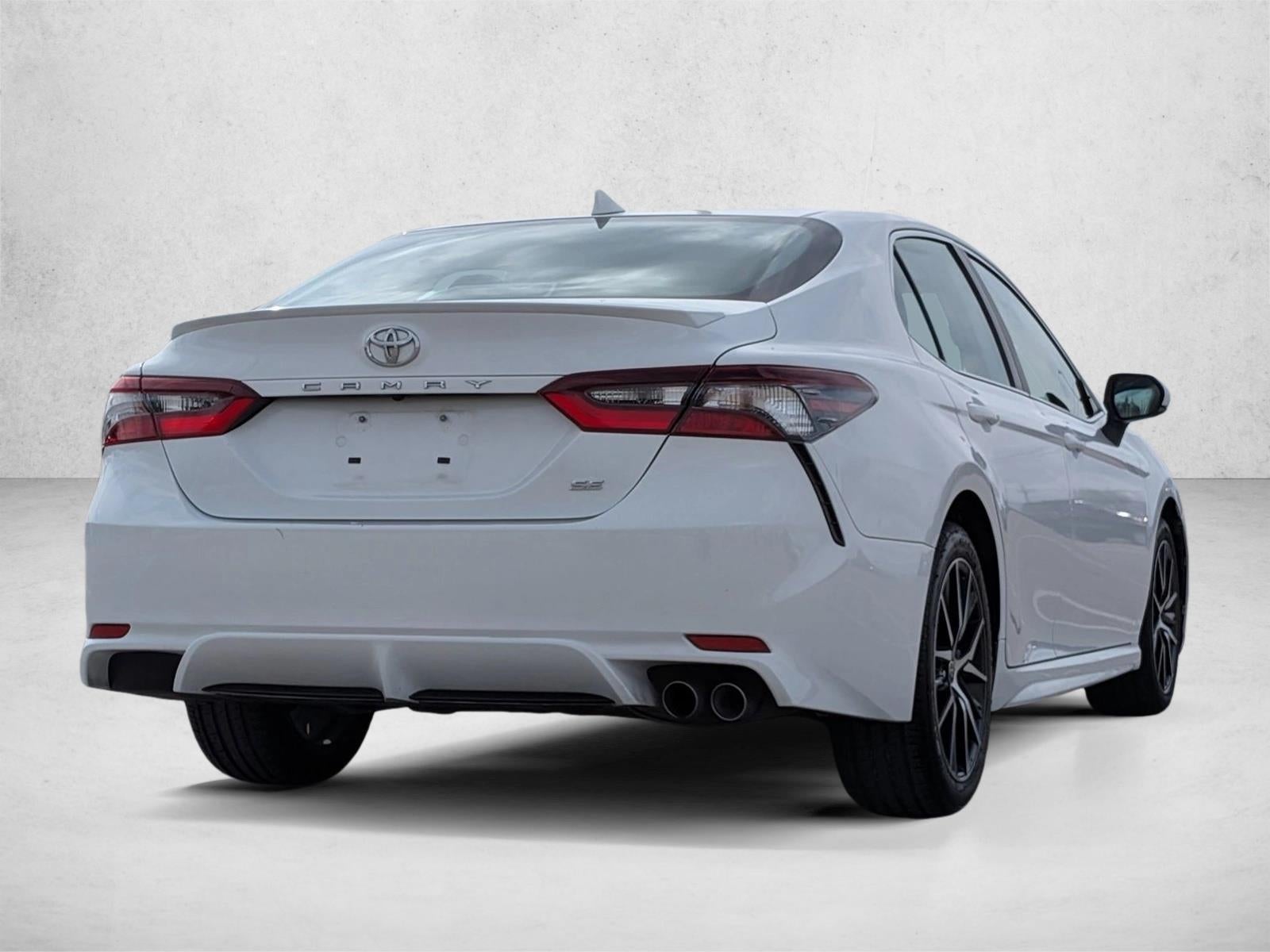 2024 Toyota Camry SE Auto (SE)