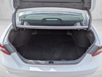 2024 Toyota Camry SE Auto (SE)