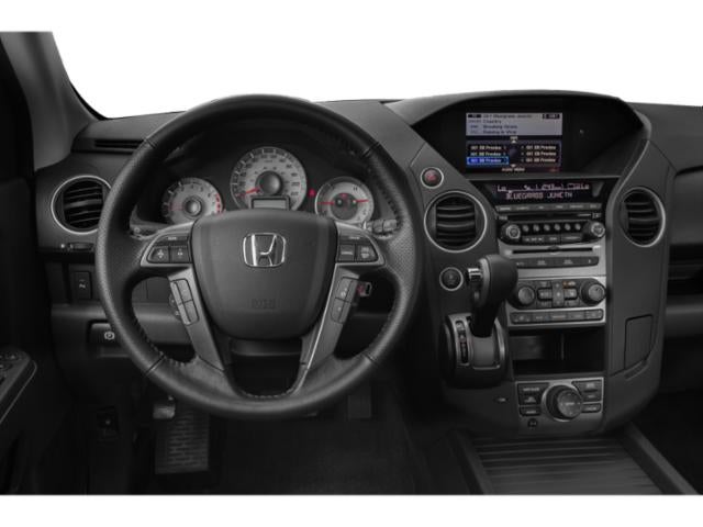 2014 Honda Pilot 2WD Touring with DVD Rear Entertainment System and Navigation