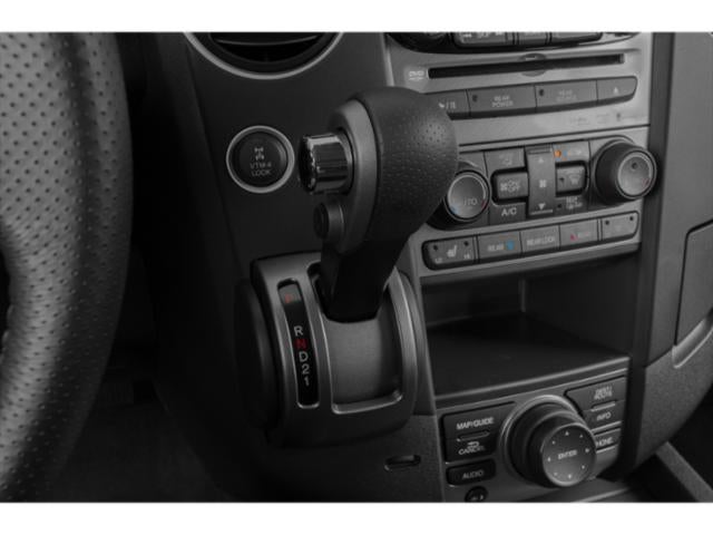 2014 Honda Pilot 2WD Touring with DVD Rear Entertainment System and Navigation