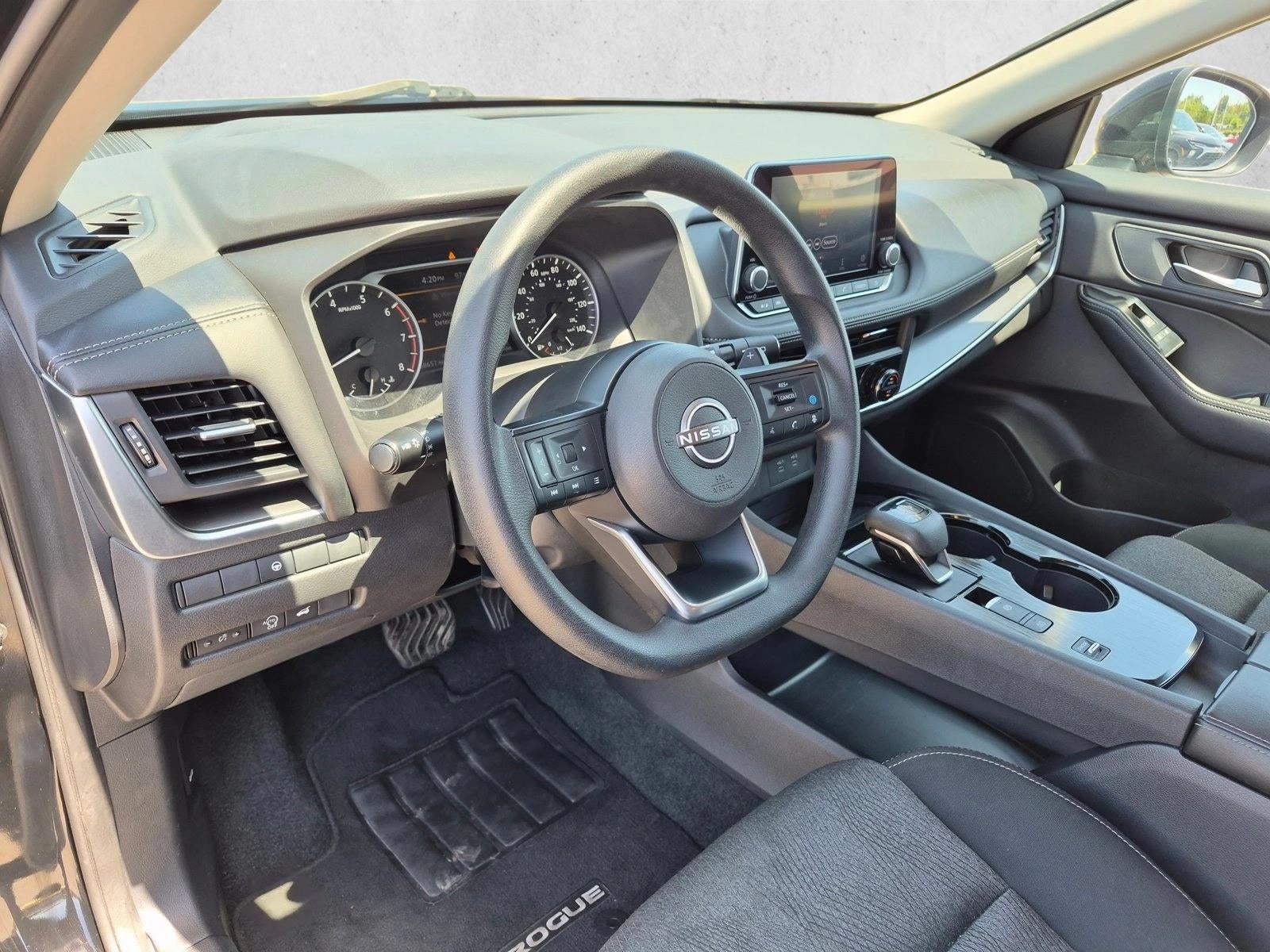 2024 Nissan Rogue FWD SV