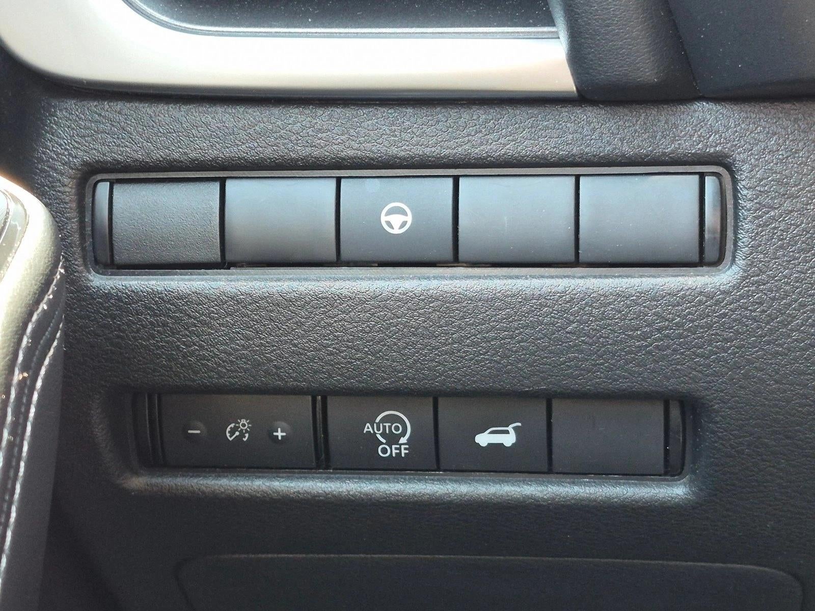 2025 Nissan Rogue FWD SV