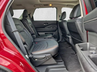 2022 Nissan Pathfinder Platinum 4WD