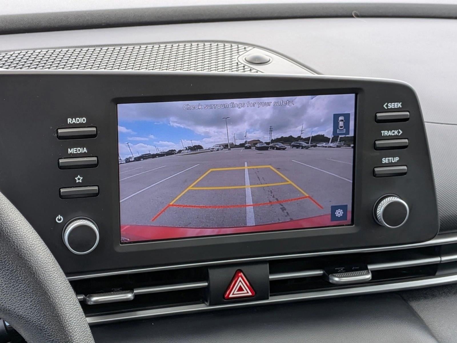2022 Hyundai ELANTRA SEL IVT