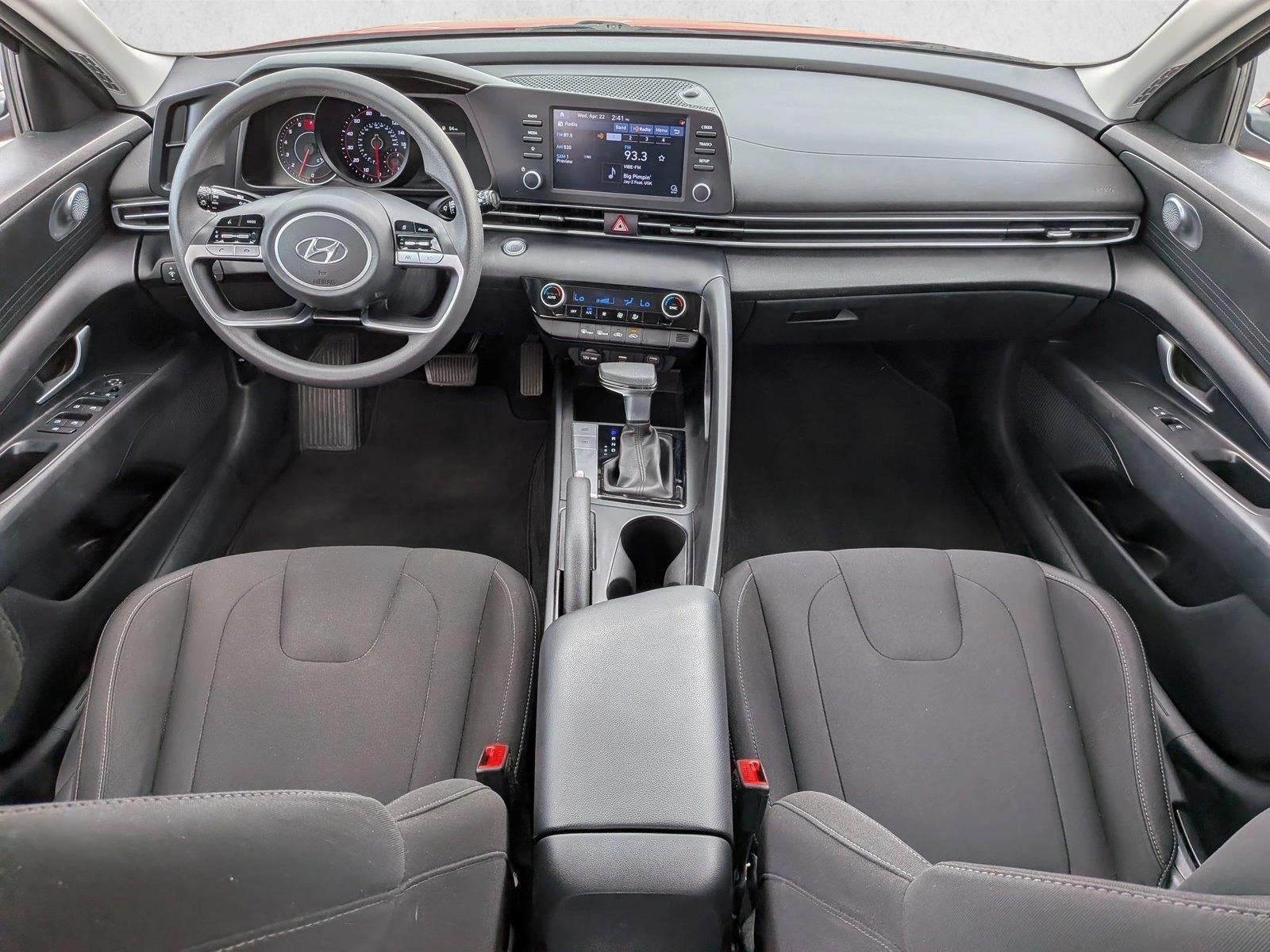 2022 Hyundai ELANTRA SEL IVT