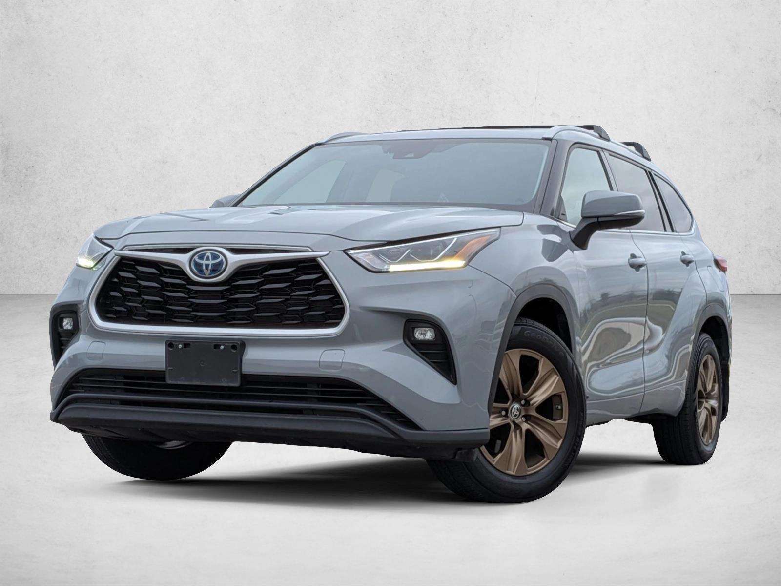 2022 Toyota Highlander Hybrid Bronze Edition AWD (Natl)