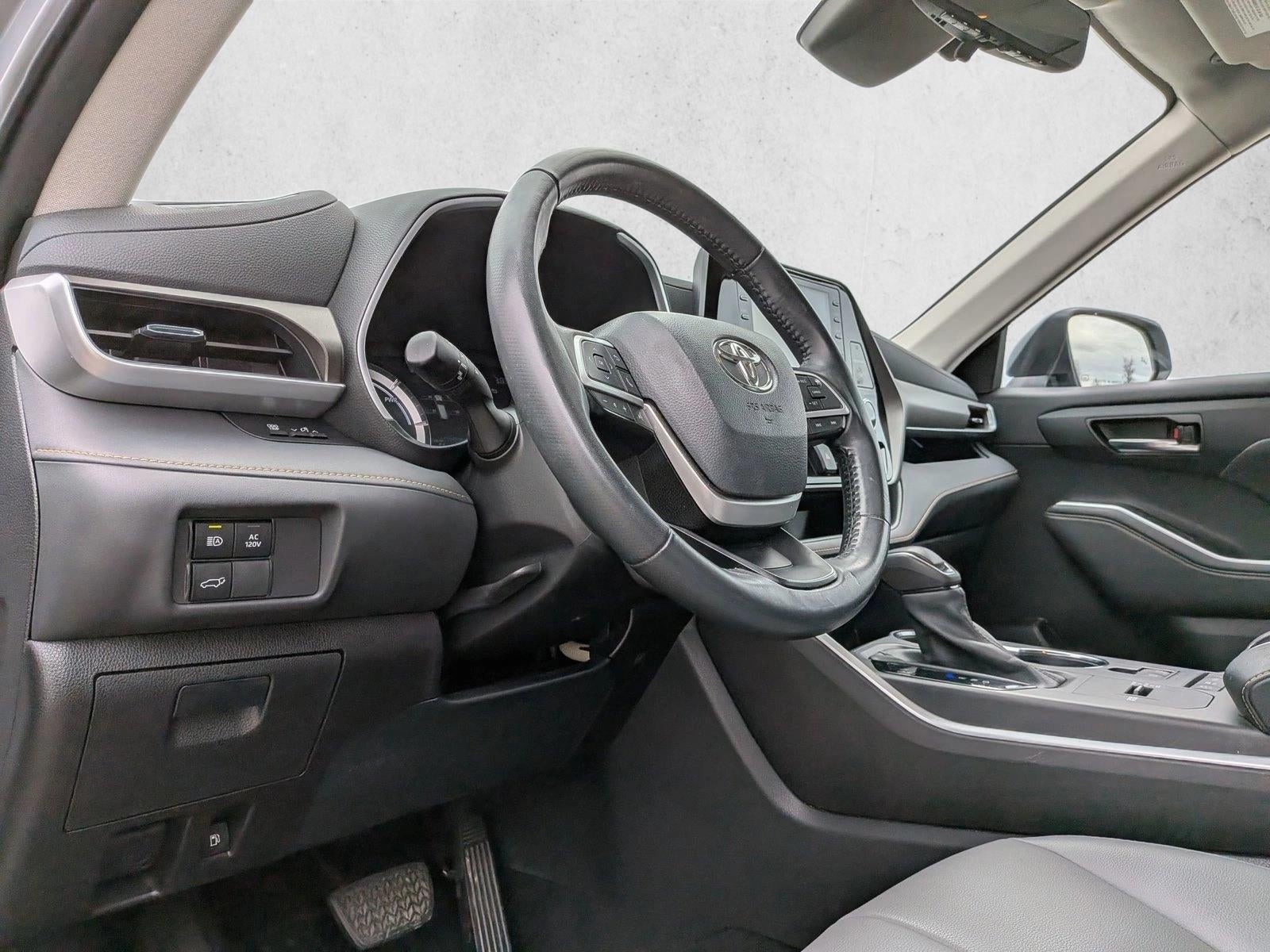 2022 Toyota Highlander Hybrid Bronze Edition AWD (Natl)