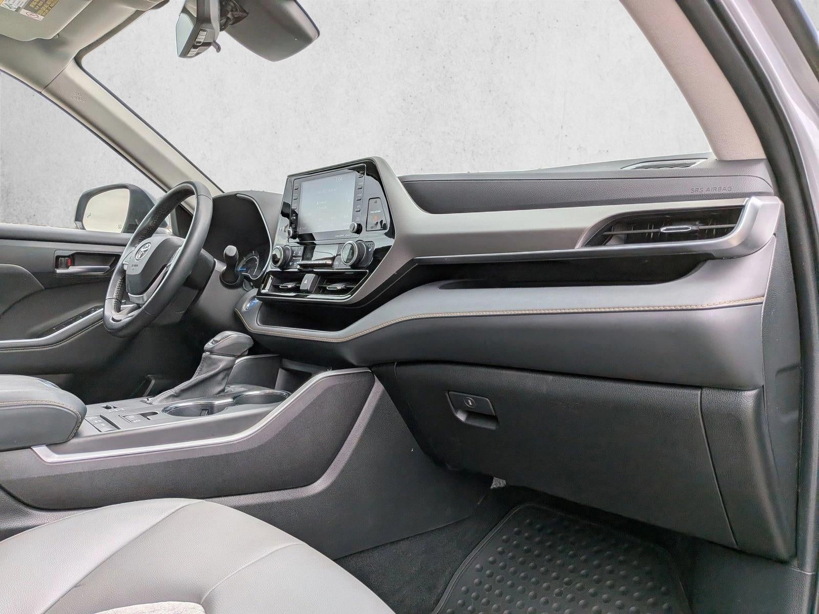 2022 Toyota Highlander Hybrid Bronze Edition AWD (Natl)