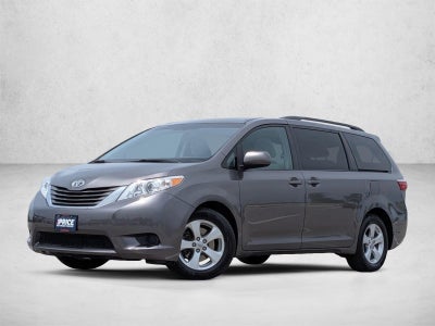 2017 Toyota Sienna LE FWD 8-Passenger (Natl)