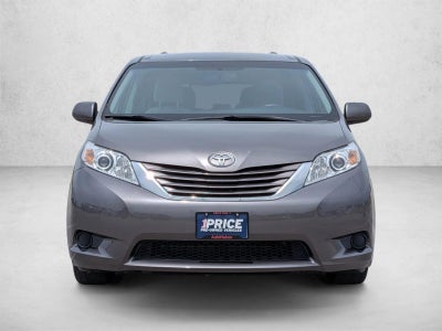 2017 Toyota Sienna LE FWD 8-Passenger (Natl)