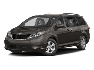 2017 Toyota Sienna LE FWD 8-Passenger (Natl)