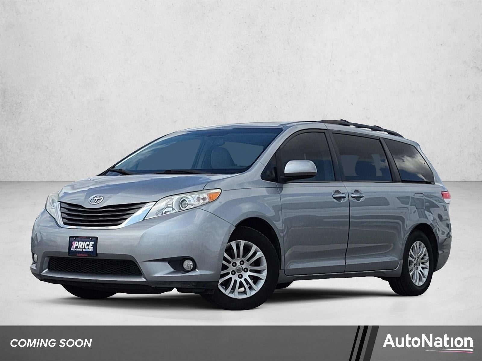 2014 Toyota Sienna 5dr 8-Pass Van V6 XLE FWD (Natl)