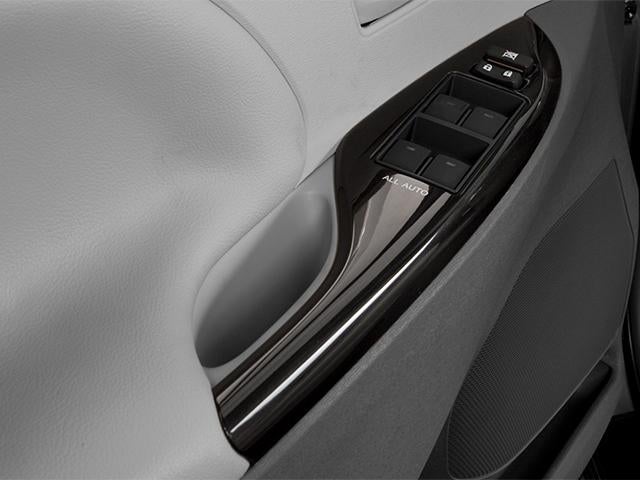 2014 Toyota Sienna 5dr 8-Pass Van V6 XLE FWD (Natl)
