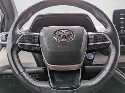 2021 Toyota Sienna XLE FWD 8-Passenger (Natl)