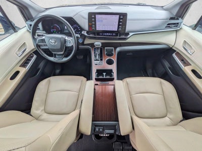 2021 Toyota Sienna XLE FWD 8-Passenger (Natl)