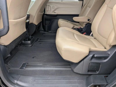 2021 Toyota Sienna XLE FWD 8-Passenger (Natl)