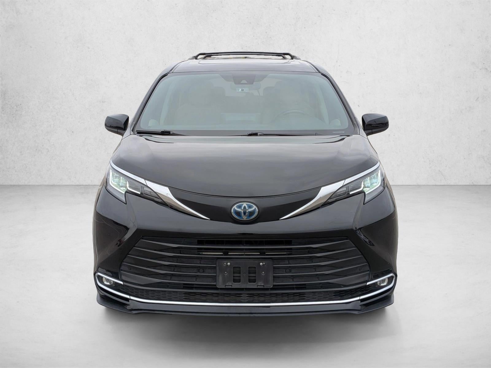 2021 Toyota Sienna XLE FWD 8-Passenger (Natl)