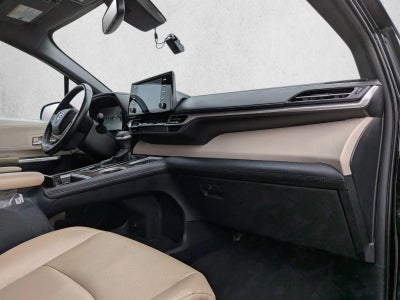 2021 Toyota Sienna XLE FWD 8-Passenger (Natl)