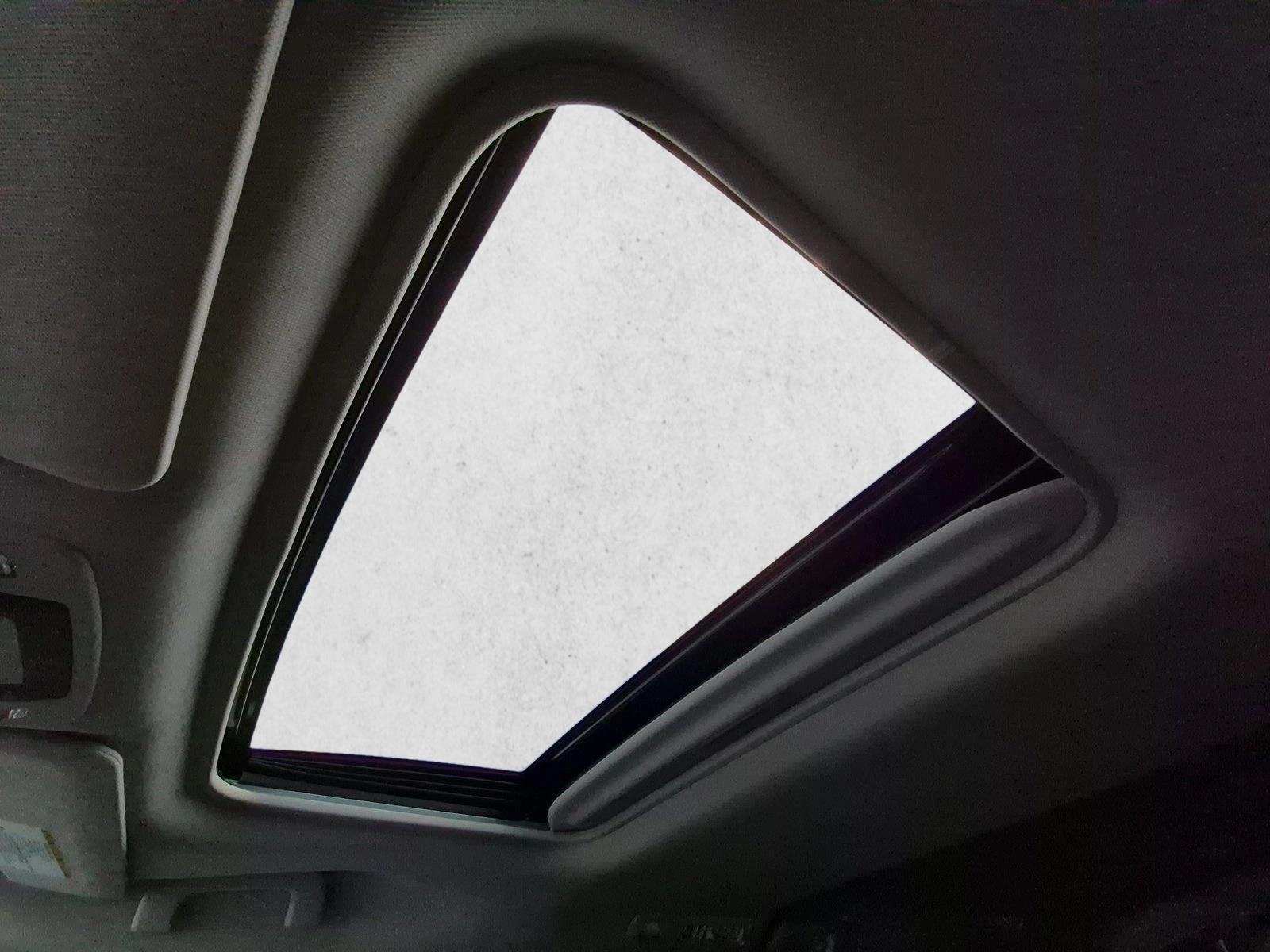 2024 Toyota Sienna XLE FWD 8-Passenger (Natl)