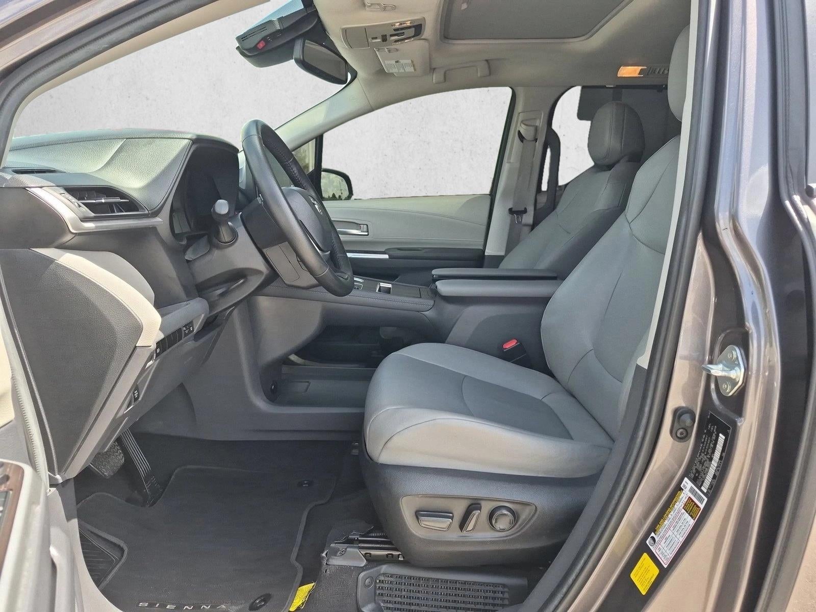 2024 Toyota Sienna XLE FWD 8-Passenger (Natl)