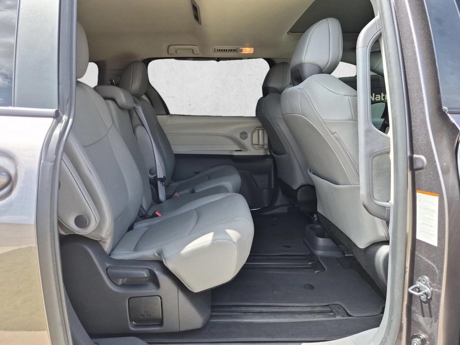 2024 Toyota Sienna XLE FWD 8-Passenger (Natl)
